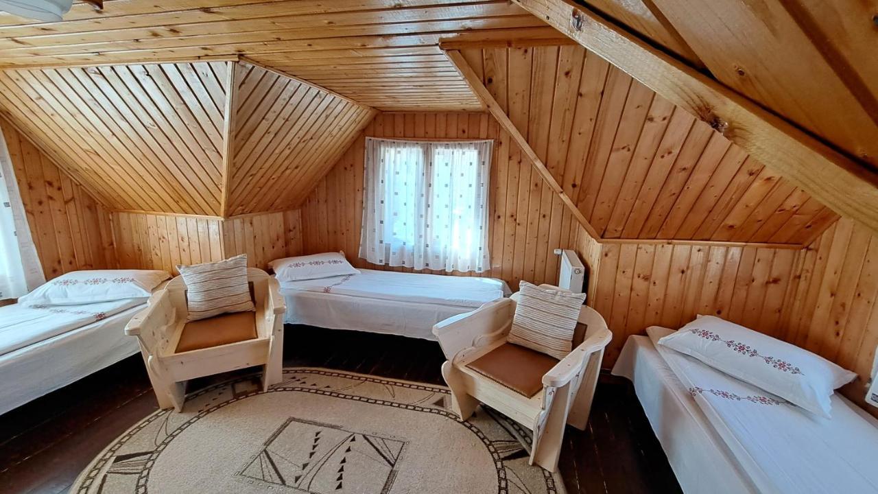Casa Marcela Fundata Luaran gambar