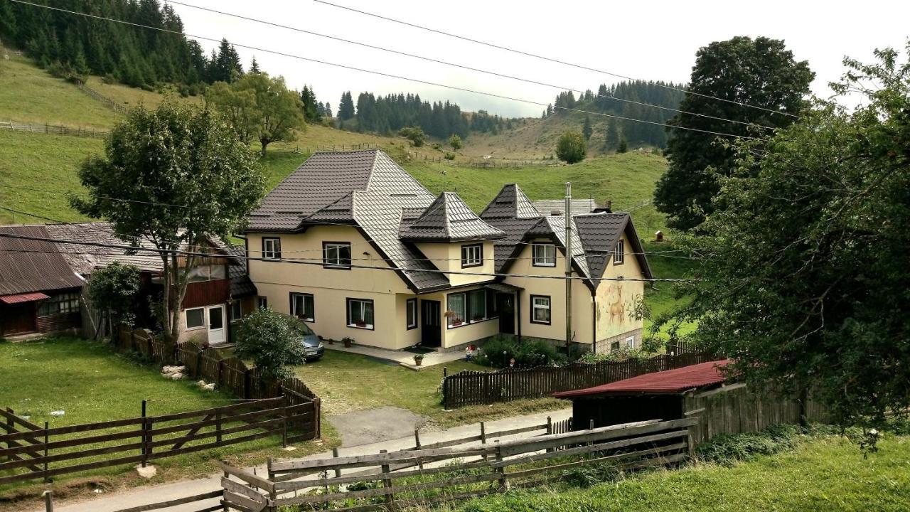Casa Marcela Fundata Luaran gambar