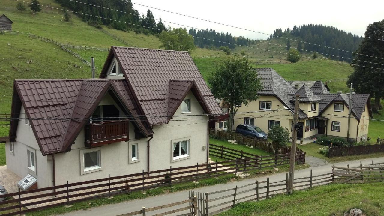 Casa Marcela Fundata Luaran gambar