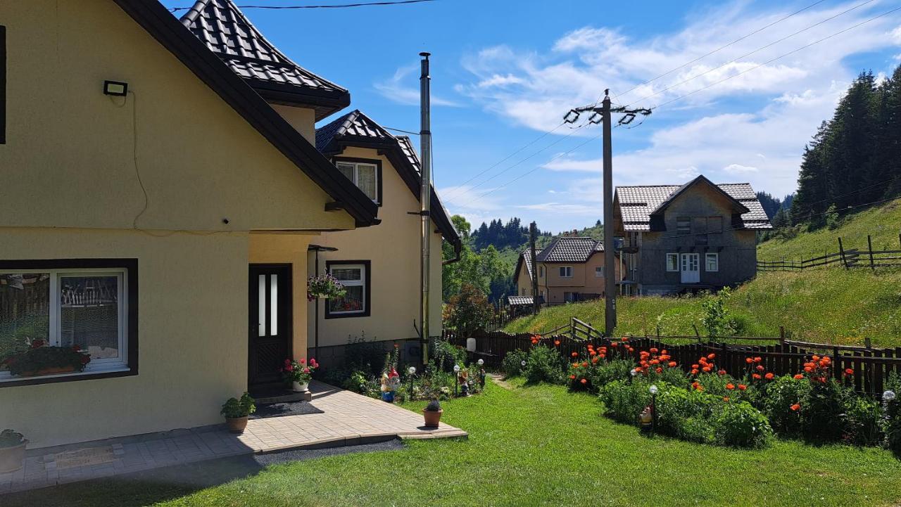 Casa Marcela Fundata Luaran gambar