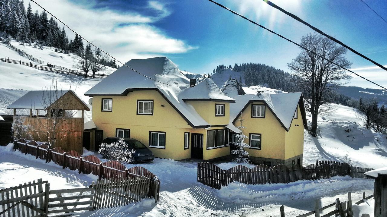 Casa Marcela Fundata Luaran gambar